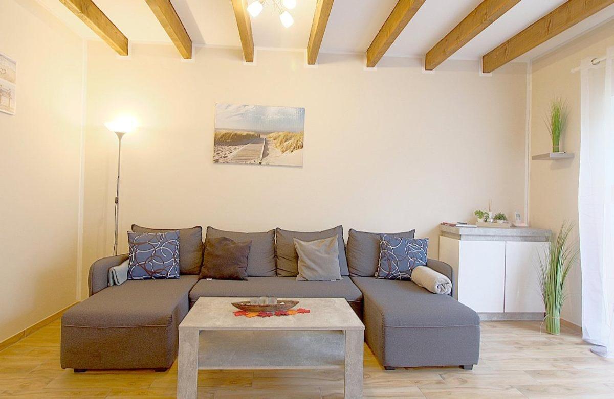 Ferienhaus Lanah Wurster Nordseekuste المظهر الخارجي الصورة